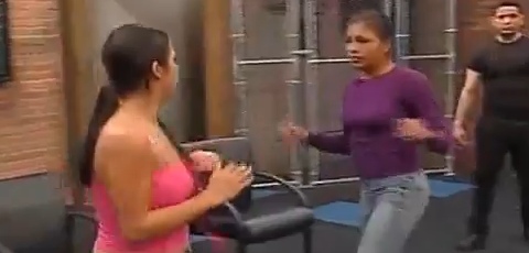Woman Beats 3 Girls Up On A Spanish TV Show