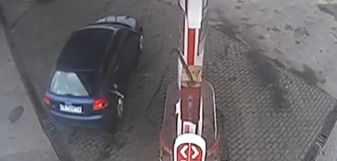 Dumb Driver Causes A Fire At Gas Pump