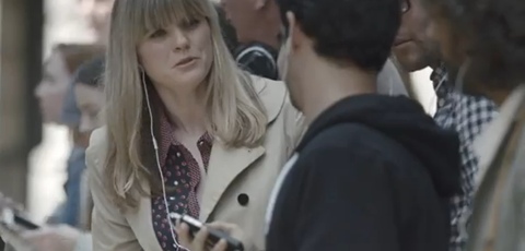 Samsung Commercial Takes A Shot At Apple